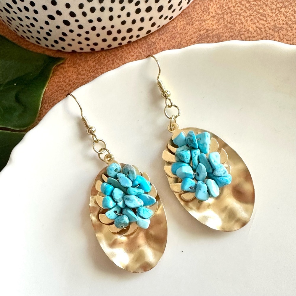 2/$30🌵 Hammered Gold Monstera Leaf Charm Earrings Turquoise Stones Bohemian NEW